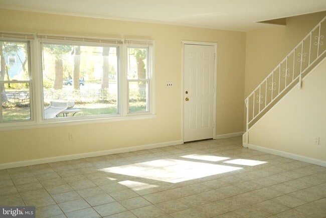 Photo - 6 Botany Cir