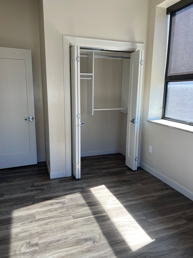 701 Second Bedroom - Icon Tower