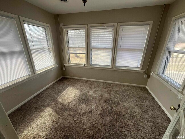 Photo - 506 Caroline St Unidad B