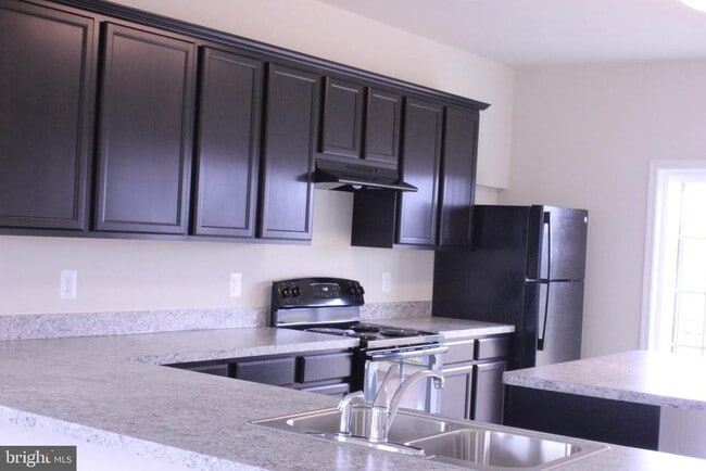 Photo - 232 Parkland Dr