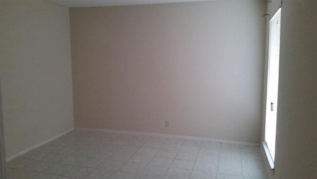 Photo - 1855 Poplar Woods Cir E Unidad 206