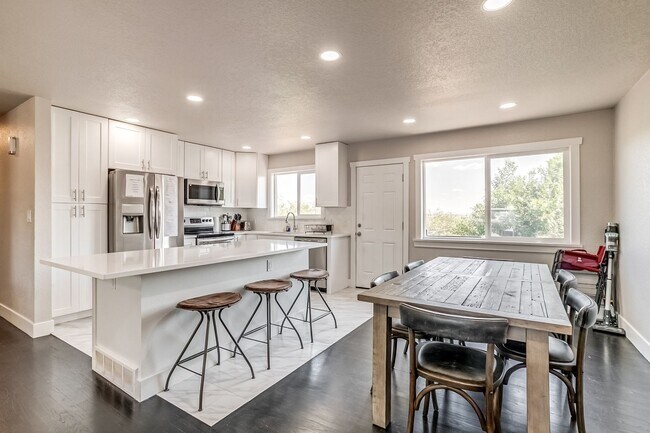 Photo - 482 W 80th Ave