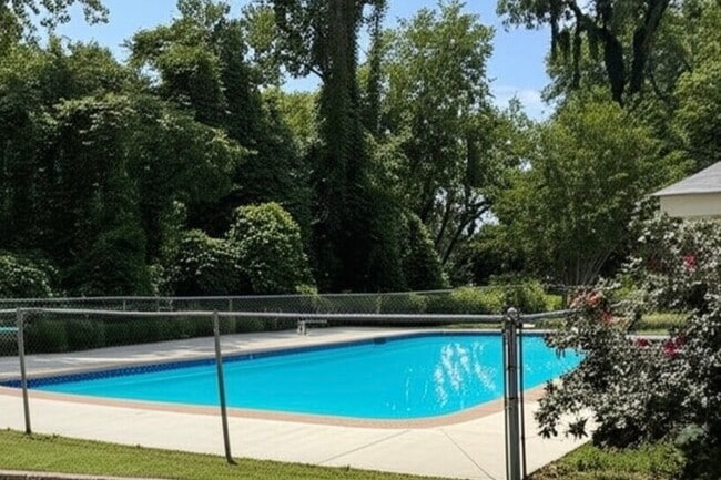 Photo - Camelot Apartments