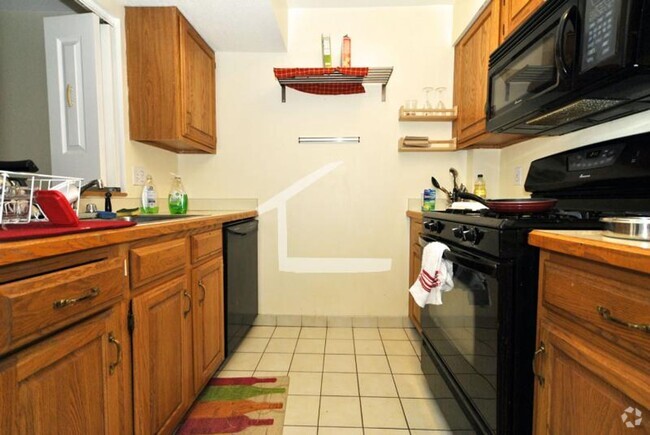 Building Photo - *AVAILIBLE NOW*  2-Bed 2-Bath Rental