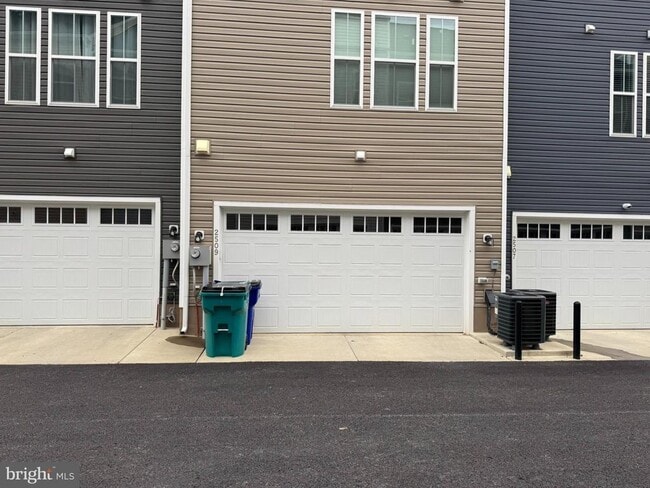 Photo - 2509 Gatwick Ln