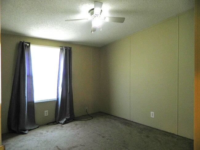 Photo - 3434 Corrolla