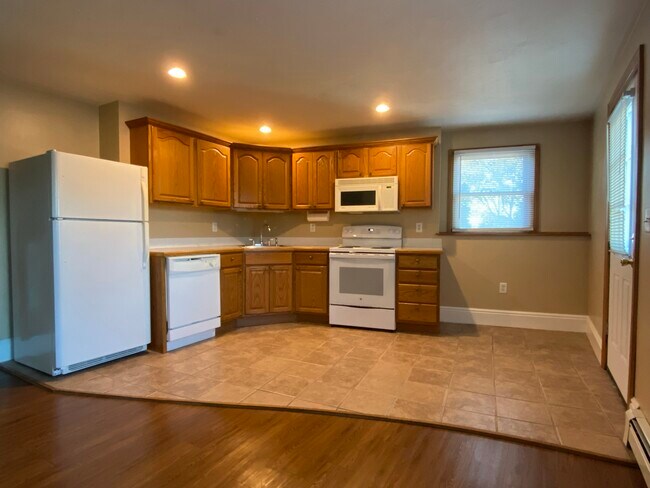 Photo - 52 Summer St Apartments Unit 52-A