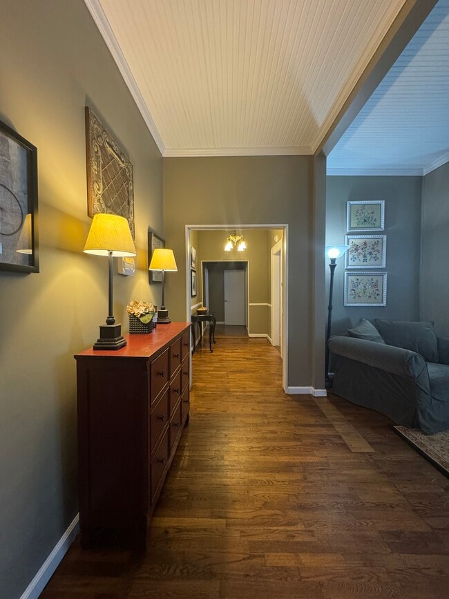 Photo - 320 E 5th Ave