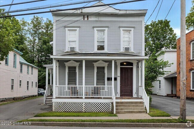 Building Photo - 146 Washington St Unit 3 Rental