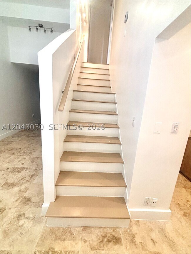 Photo - 2666 Tigertail Ave Unit 114