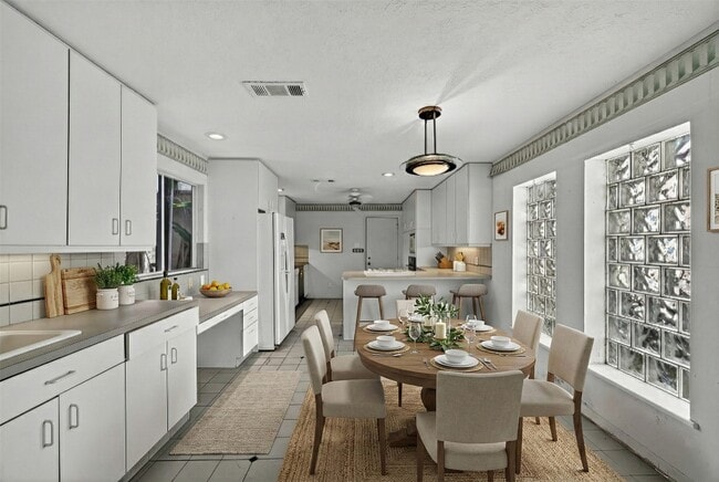 Photo - 1631 Bradney Dr