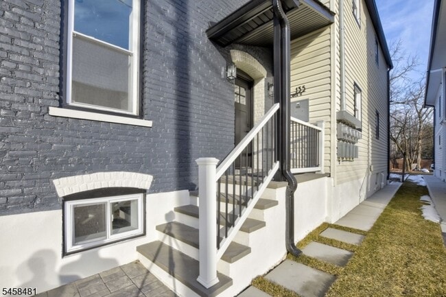 135 Forest St Unit 2R