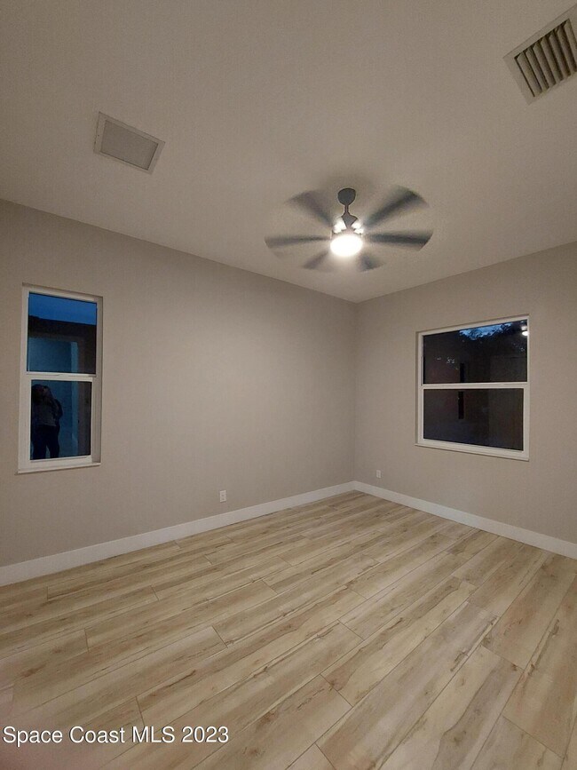 Photo - 971 Granata Ave