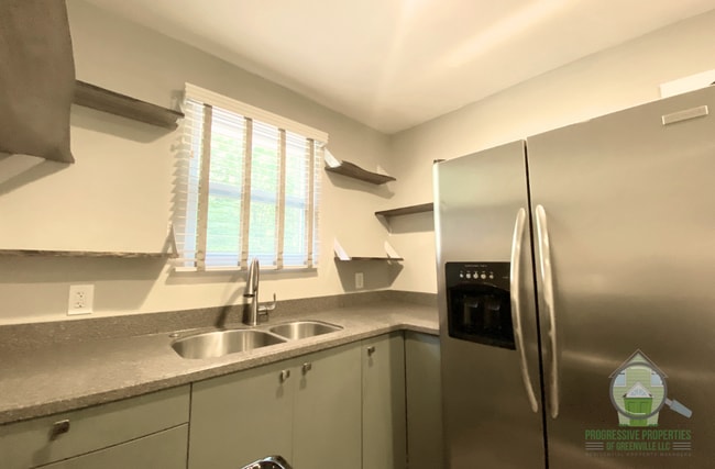 Photo - 403 Glenn Rd