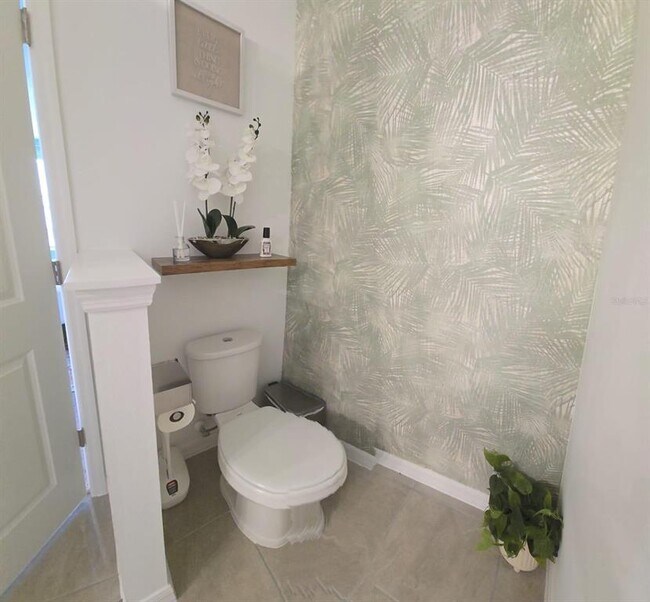 Photo - 635 Longboat Dr