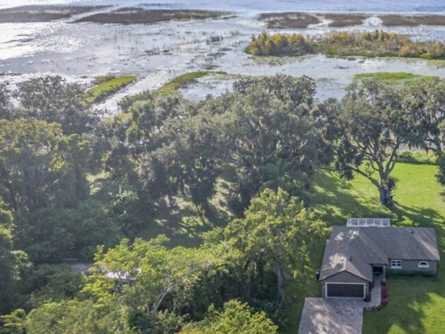 Photo - LAKE FRONT BRAND NEW Beautiful 3 bedroom on Lake Toho!