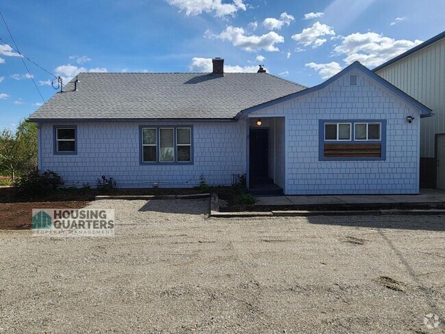 Building Photo - 8802 E Valleyway Ave Rental