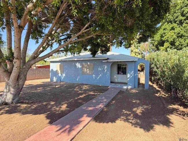 Building Photo - 315 S Magnolia Ave
