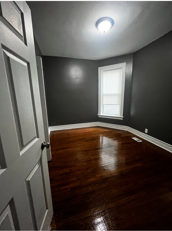 Photo - 6316 S St Lawrence Ave Unit 1