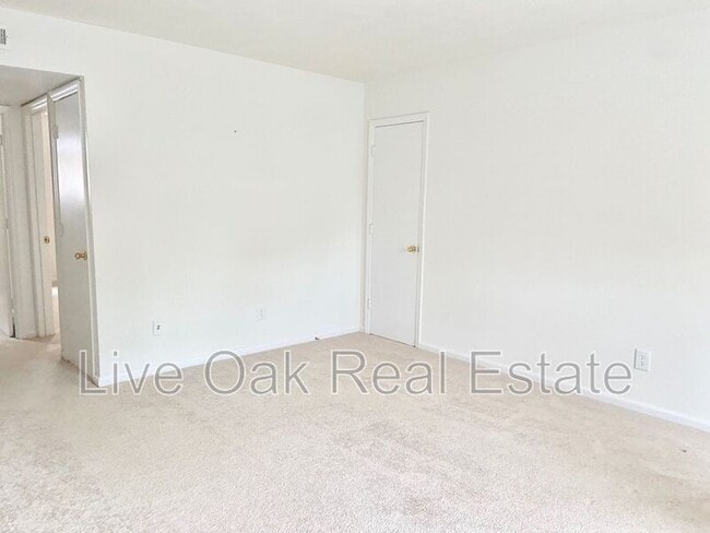 Photo - 1309 Cypress Ave Unit #102