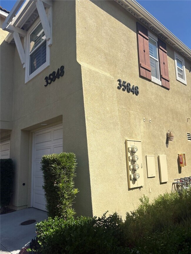 Photo - 35848 Lajune St Unit 1
