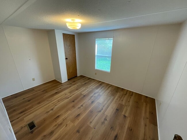 Photo - Sweet 2/1 Mobile Home in Marianna w/ Well & Septic