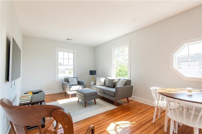 34 Harrison Ave