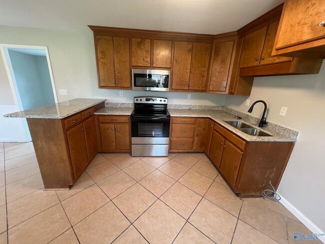 Photo - 2211 Penhall Dr NE