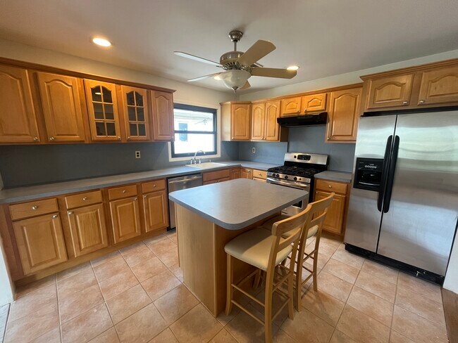 Photo - 170 Detroit Ave Casa