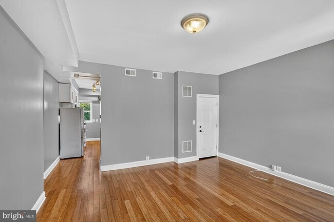 1932 15th St NW Unit 2
