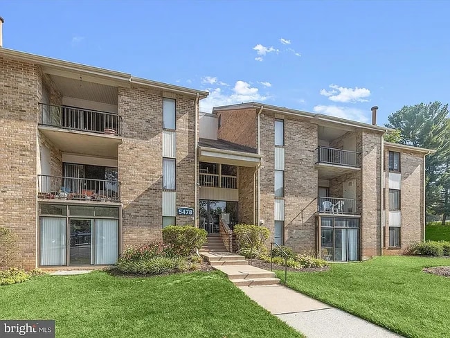 Building Photo - 5478 Cedar Ln Unit C4