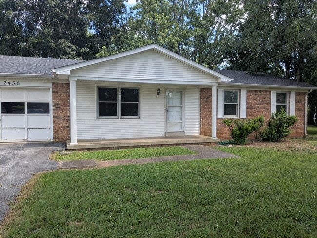 Building Photo - 2436 Thoroughbred Dr Rental