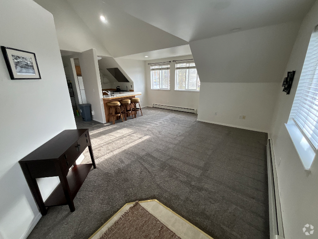 Building Photo - 2323 E 68th Ave Unit B Rental