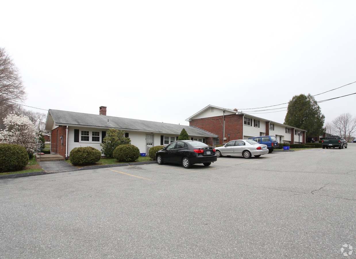 Photo - 79 Fairgrounds Rd