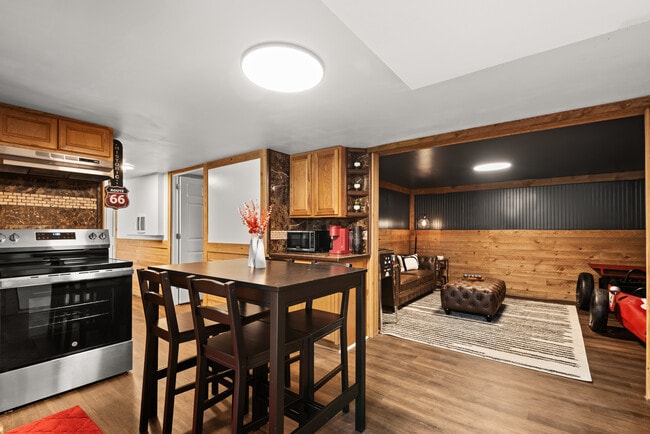 Building Photo - 1009 Little Marrowbone Rd Unit 1009 #b