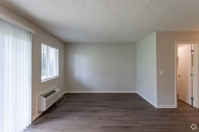 Studio - 500SF - Living Room