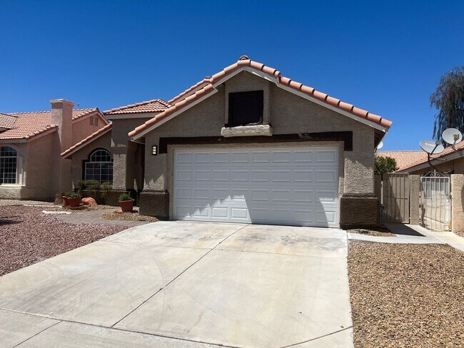 Photo - 4 Bedroom - Single Story - Great condition!