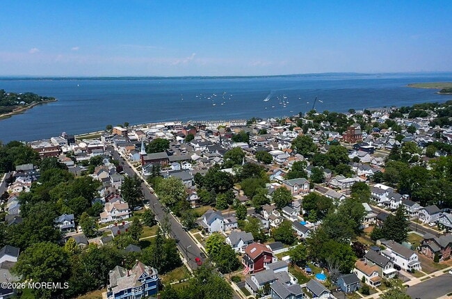 Photo - 103 Main St