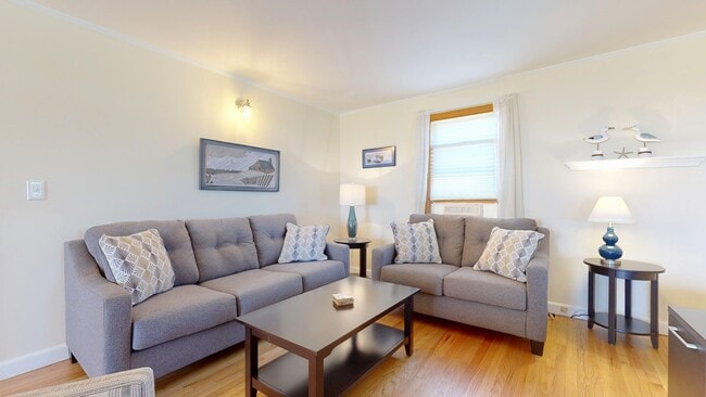 27 Sunrise Ave