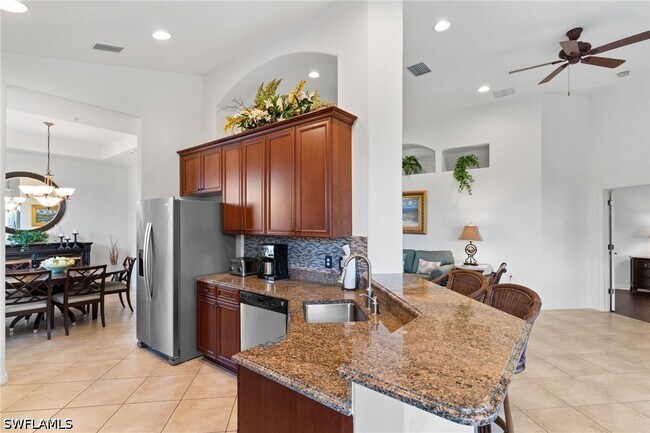6693 Alden Woods Cir Unit 202