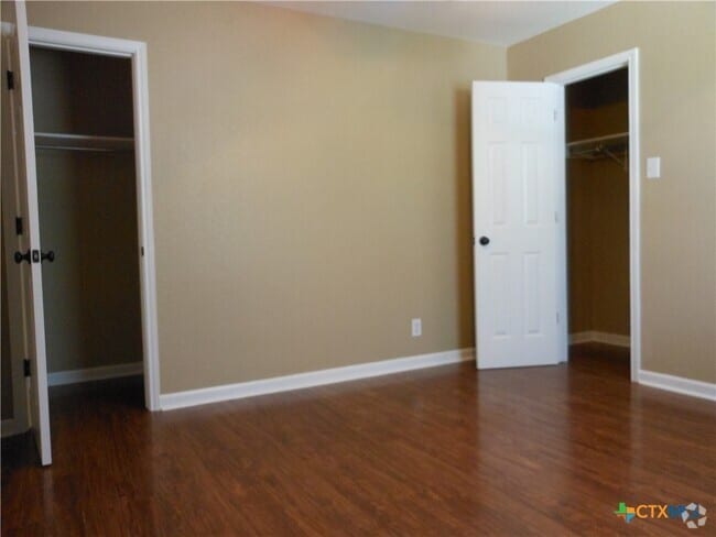 Building Photo - 617 San Augustine Blvd Rental