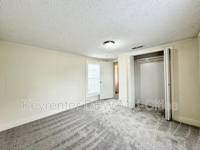 Photo - 313 Worthview Dr
