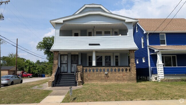 Building Photo - *Christopher Anderson, Mgr of OmniFortress... Unit Downstairs Rental