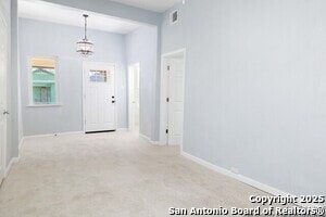 Photo - 109 Blue Bonnet St