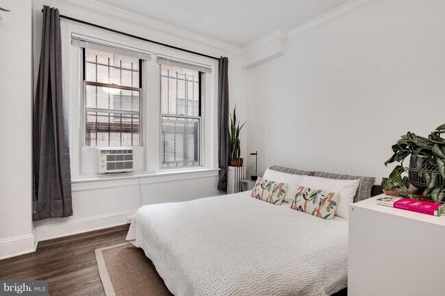 Photo - Adams Morgan Condo | Studio | 1 Bath | 310 Sf Unidad 109
