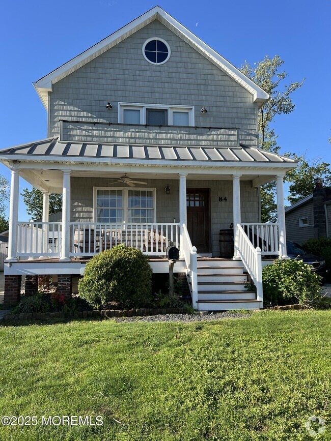 Building Photo - 84 Columbia Ave Rental