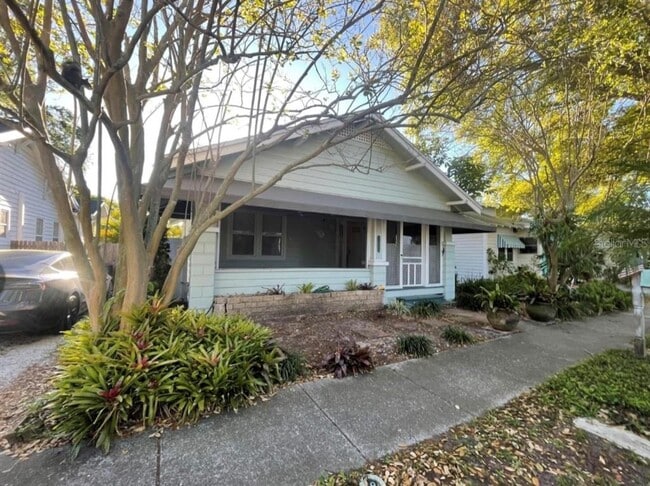 Photo - 1231 Highland St N