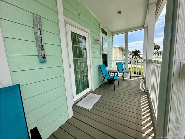 Photo - 173 NE Portside Dr