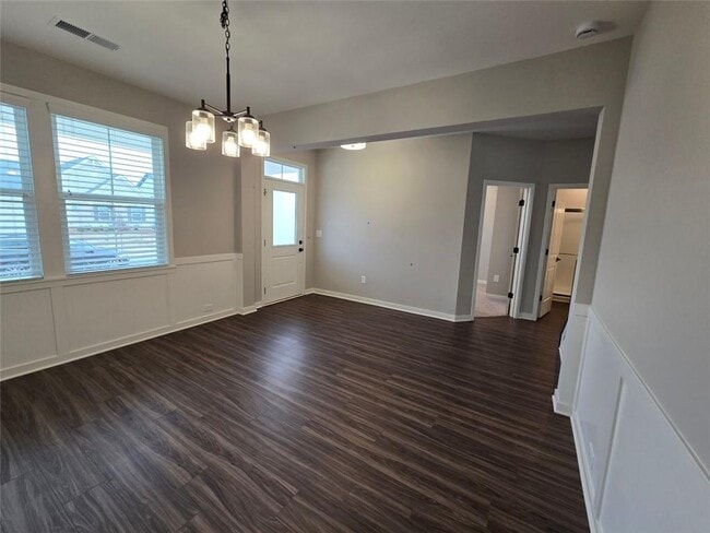 Photo - 196 Catalpa Grv