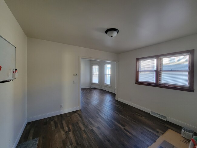 Dining room/living room - 1215 Ravine St Apartments Unit 1